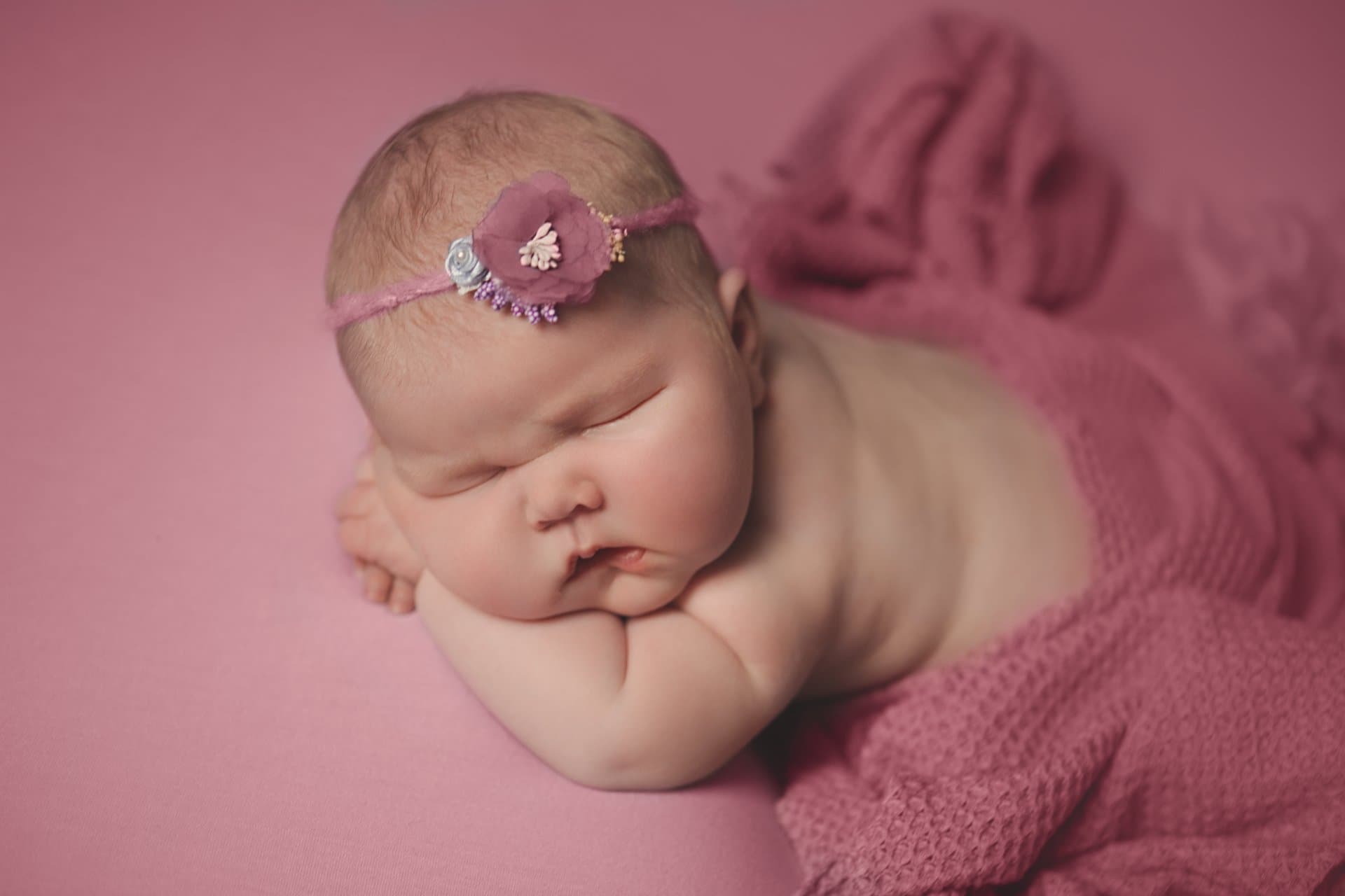 Newborn baby photography example 8