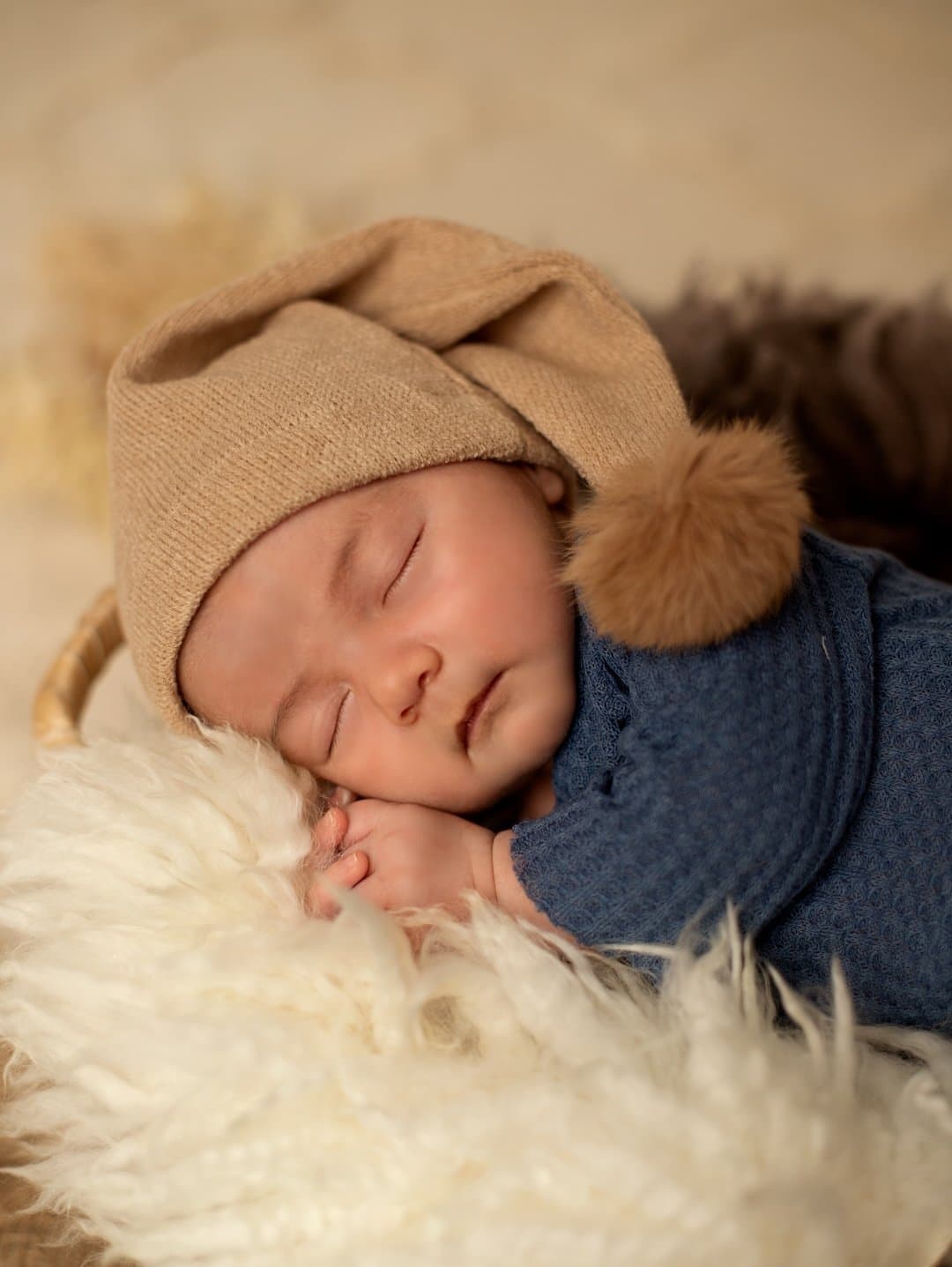 Newborn baby photography example 14